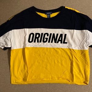 forever 21 t-shirt slightly cropped